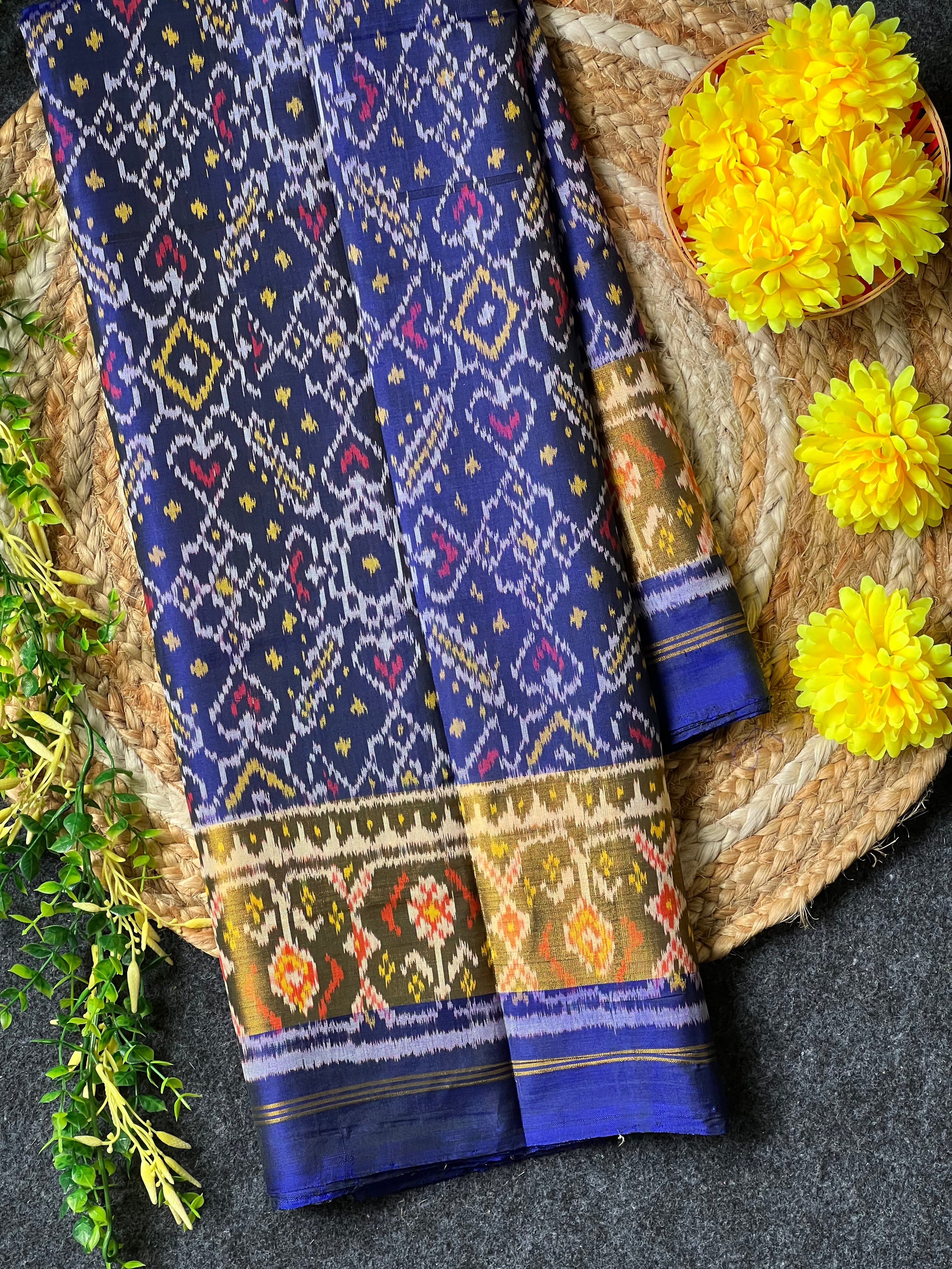 Manekchowk Tradition Design Handwoven Patola Silk Saree