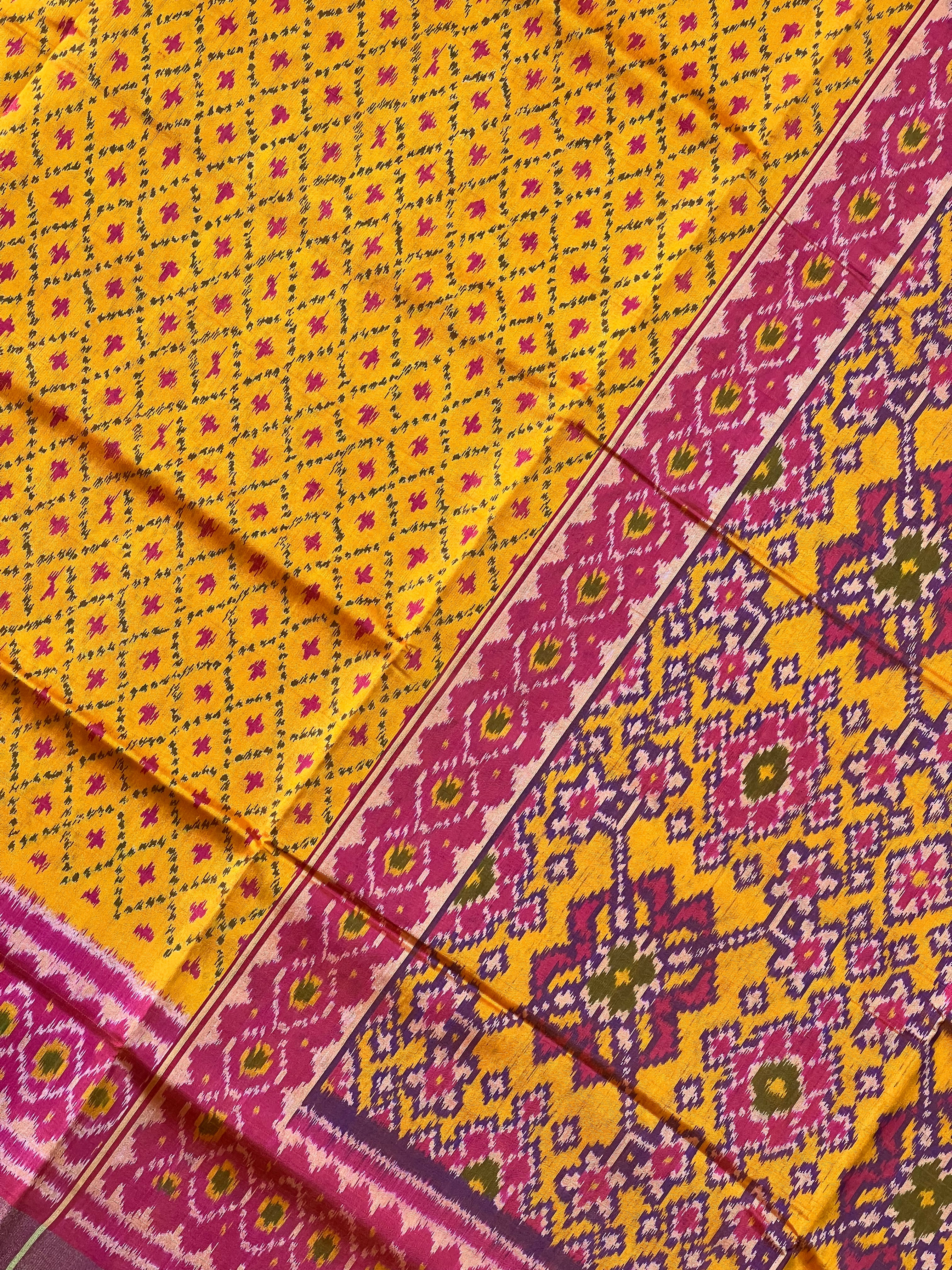Daliyabhat Tradition Design Handwoven Patola Silk Saree