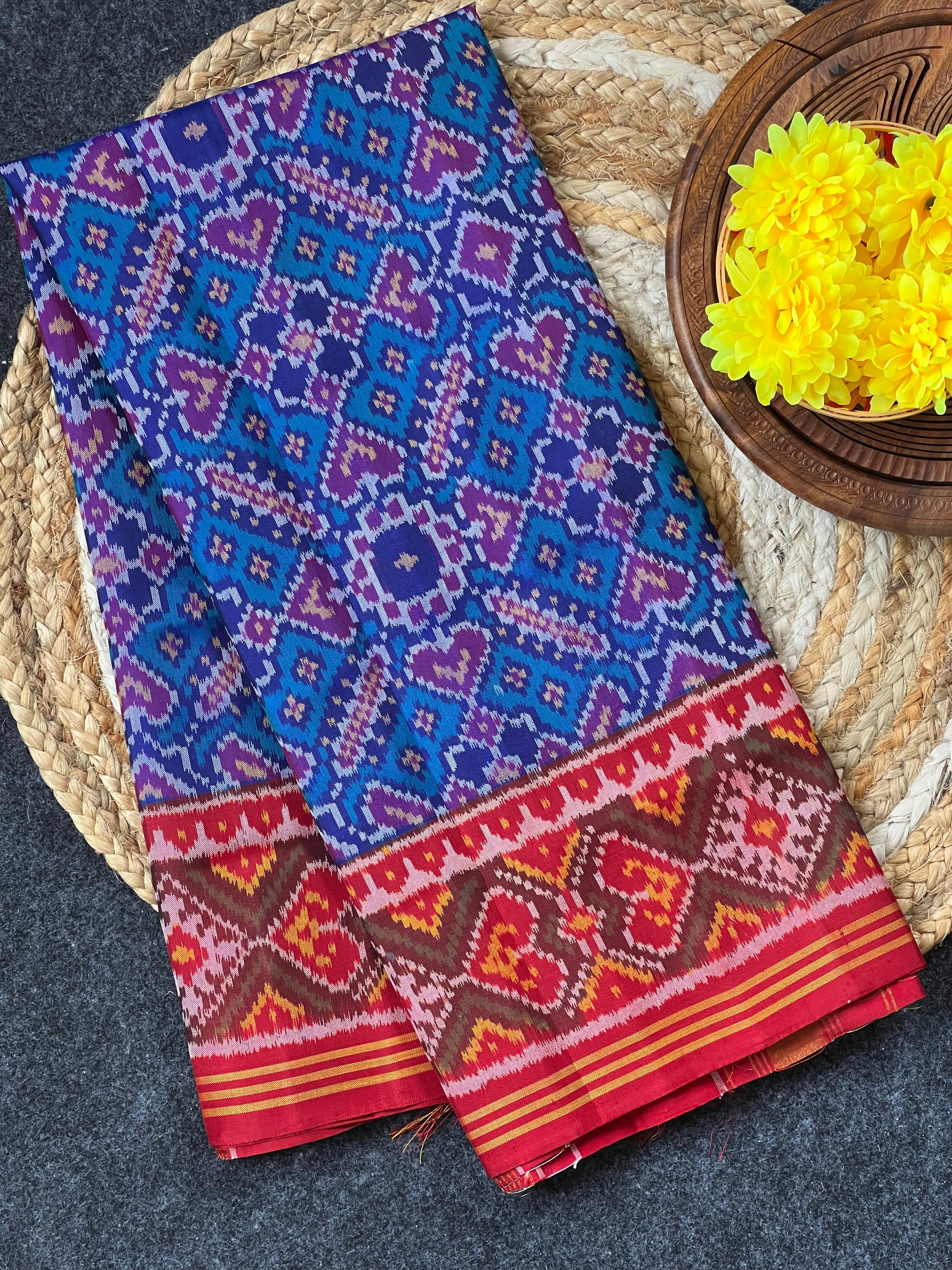 Blue Manekchowk Traditional Design Handwoven Patola Dupatta Main image