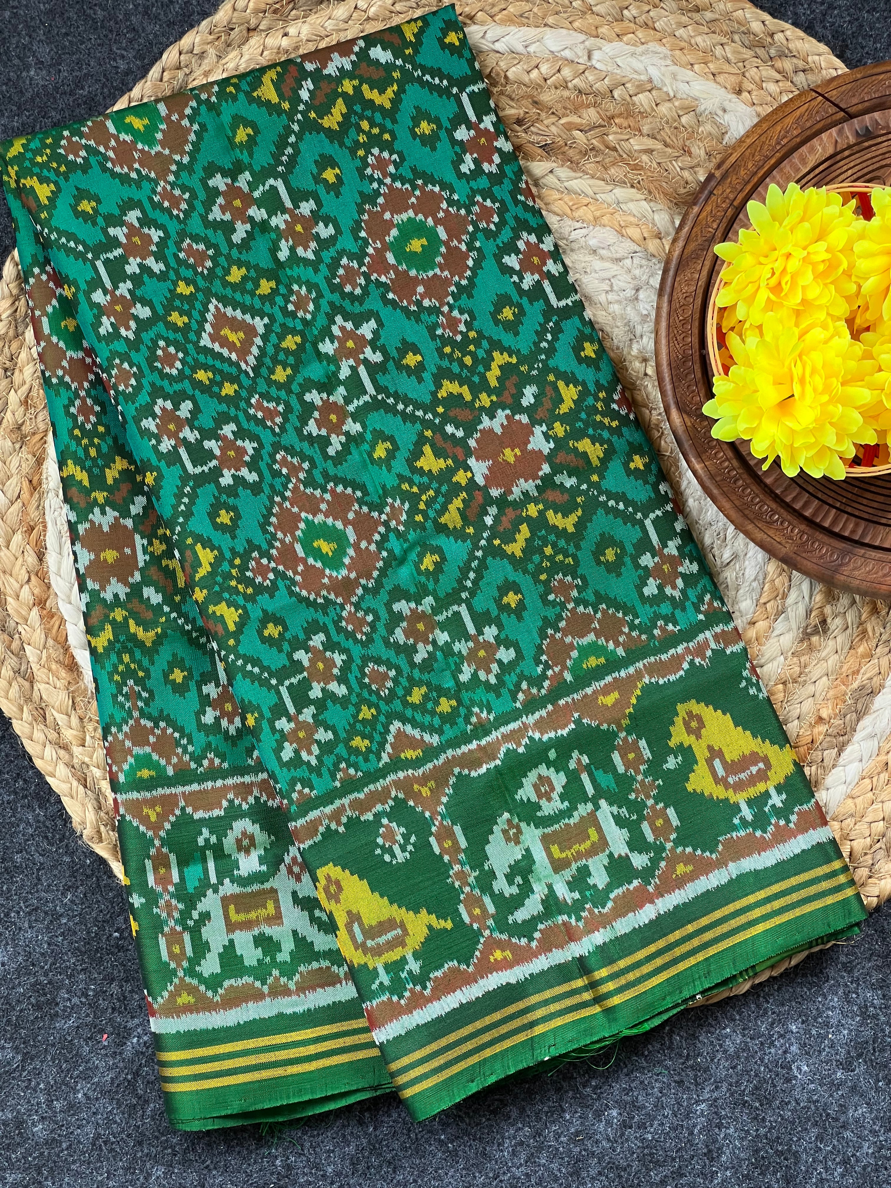 Navratna Design Handwoven Patola Dupatta Main image