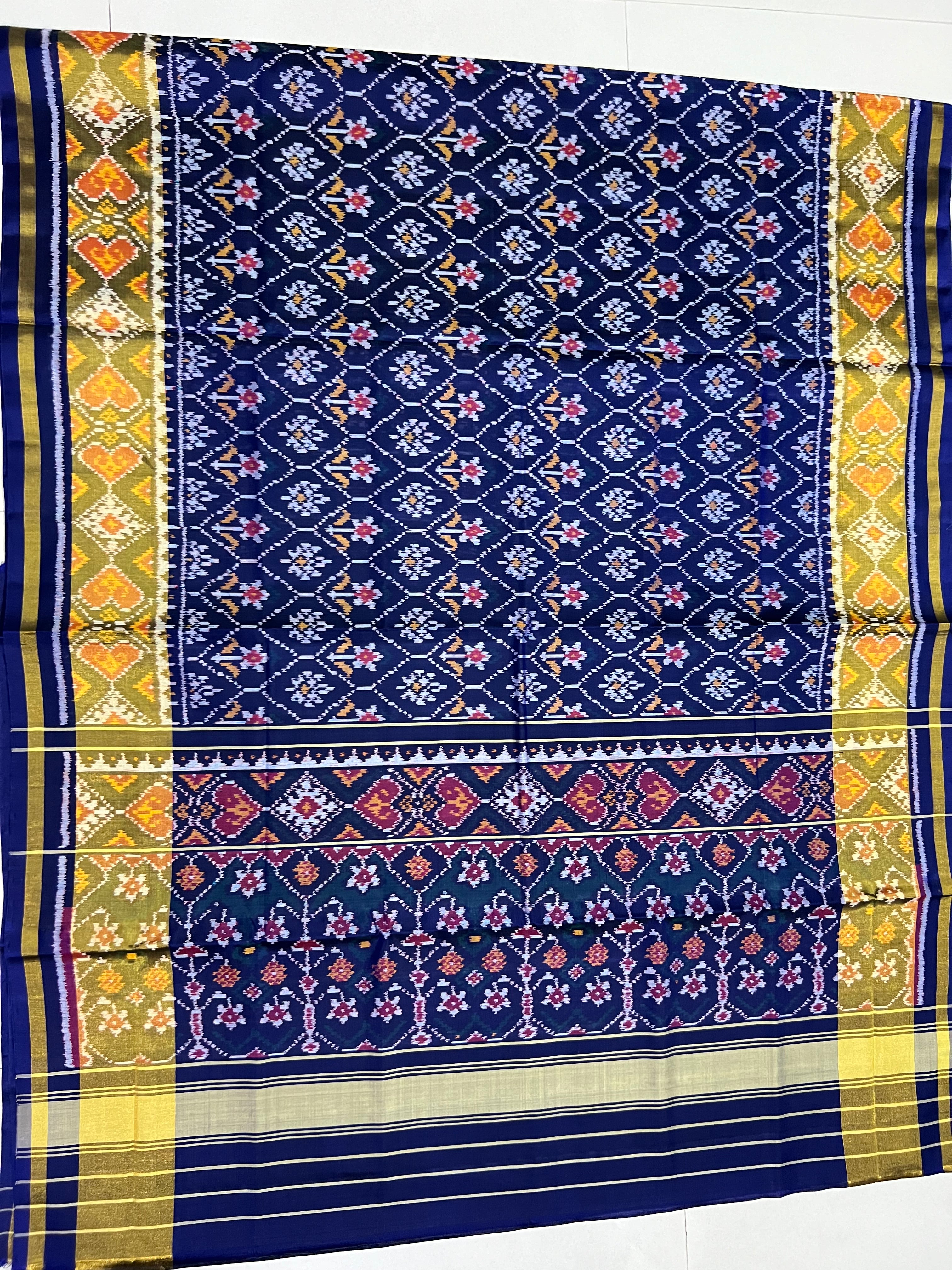 Flower Design Handwoven Patola Silk Saree