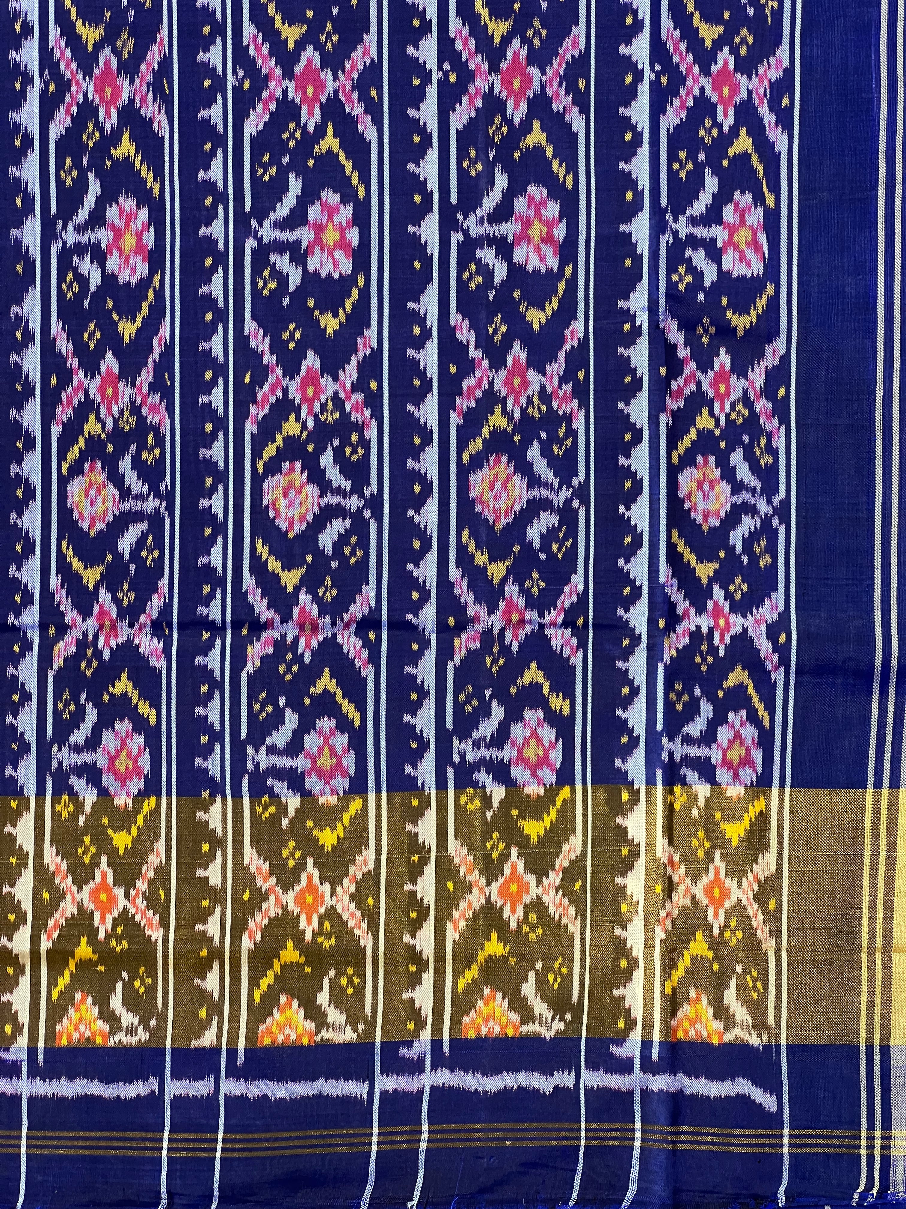 Pan-Chanda Tradition Design Handwoven Patola Silk Saree
