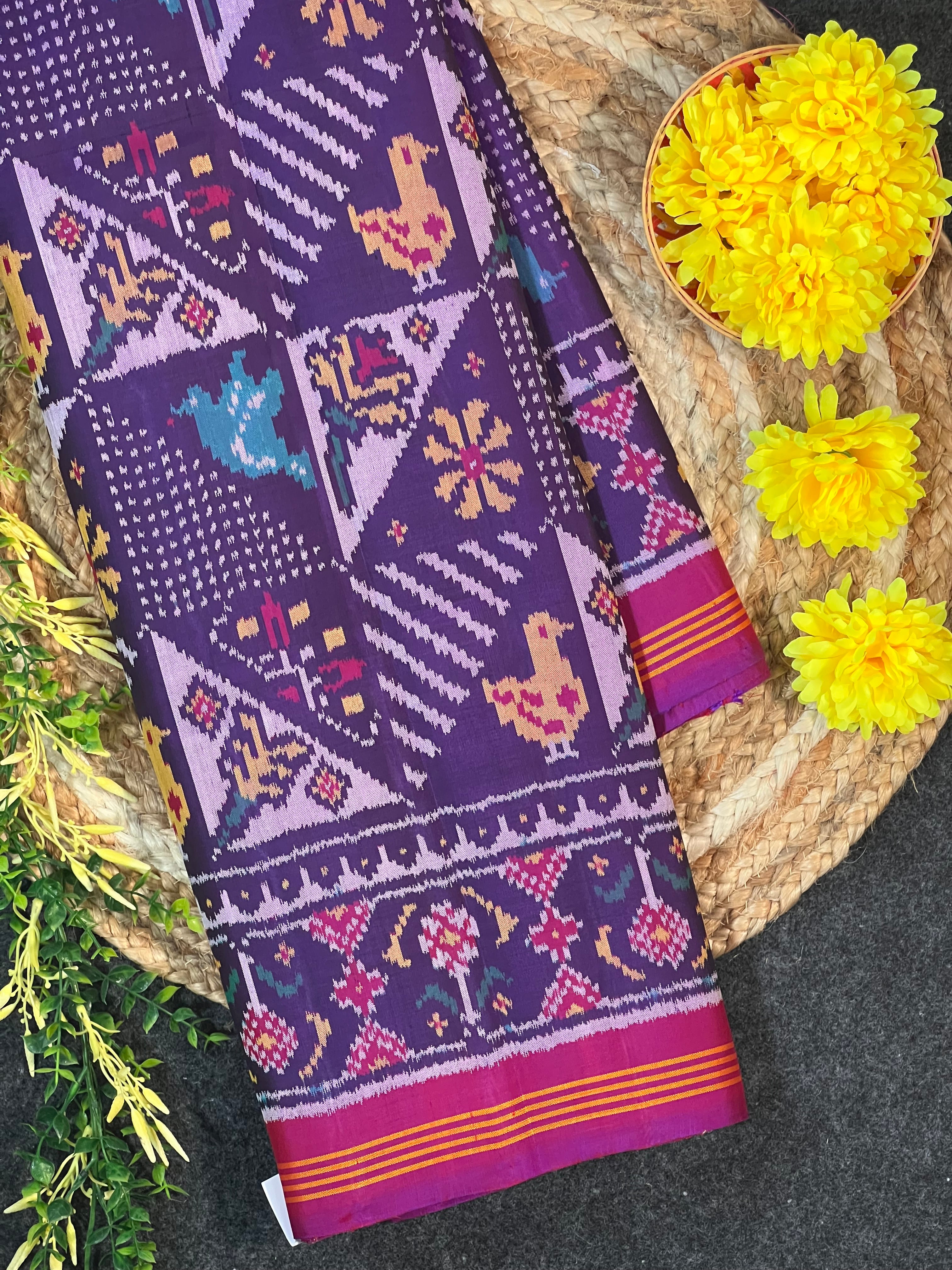 Fancy Design Handwoven Patola Silk Saree Main image