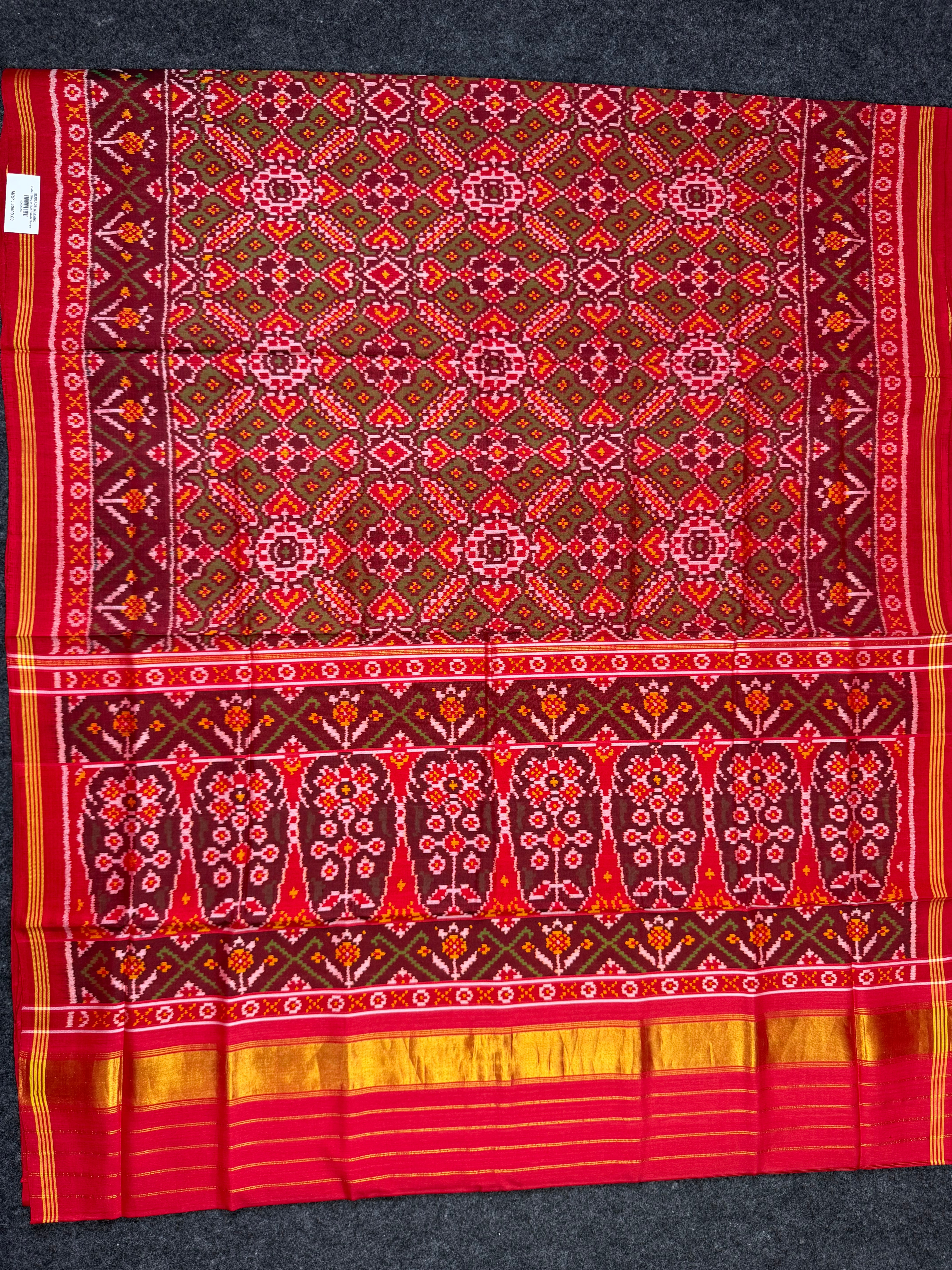 Green Manekchowk Handwoven Patola Silk Saree Dhoop Chaav Secondary image