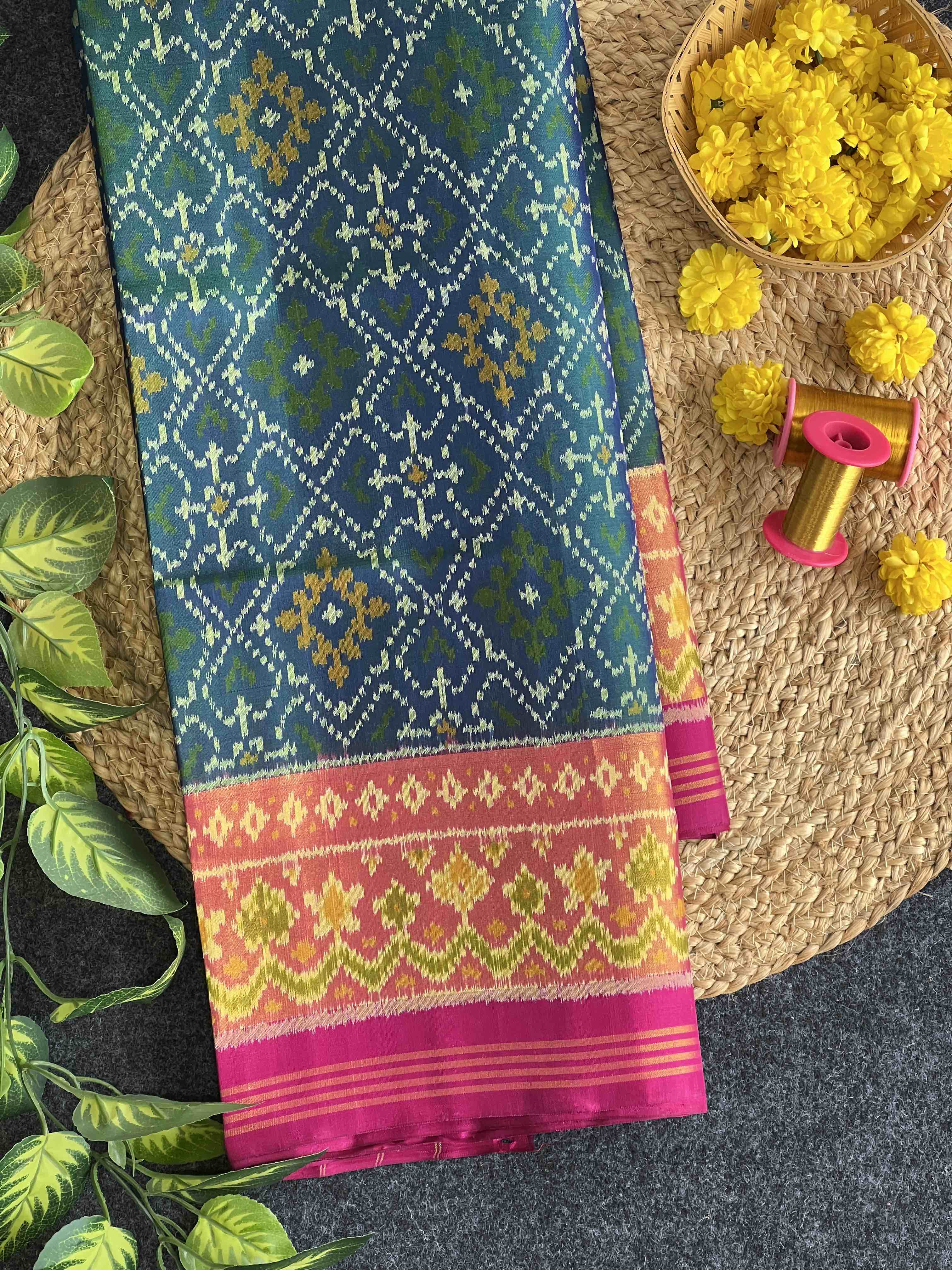 Pan-chanda Traditional Design Handwoven Patola Silk Saree