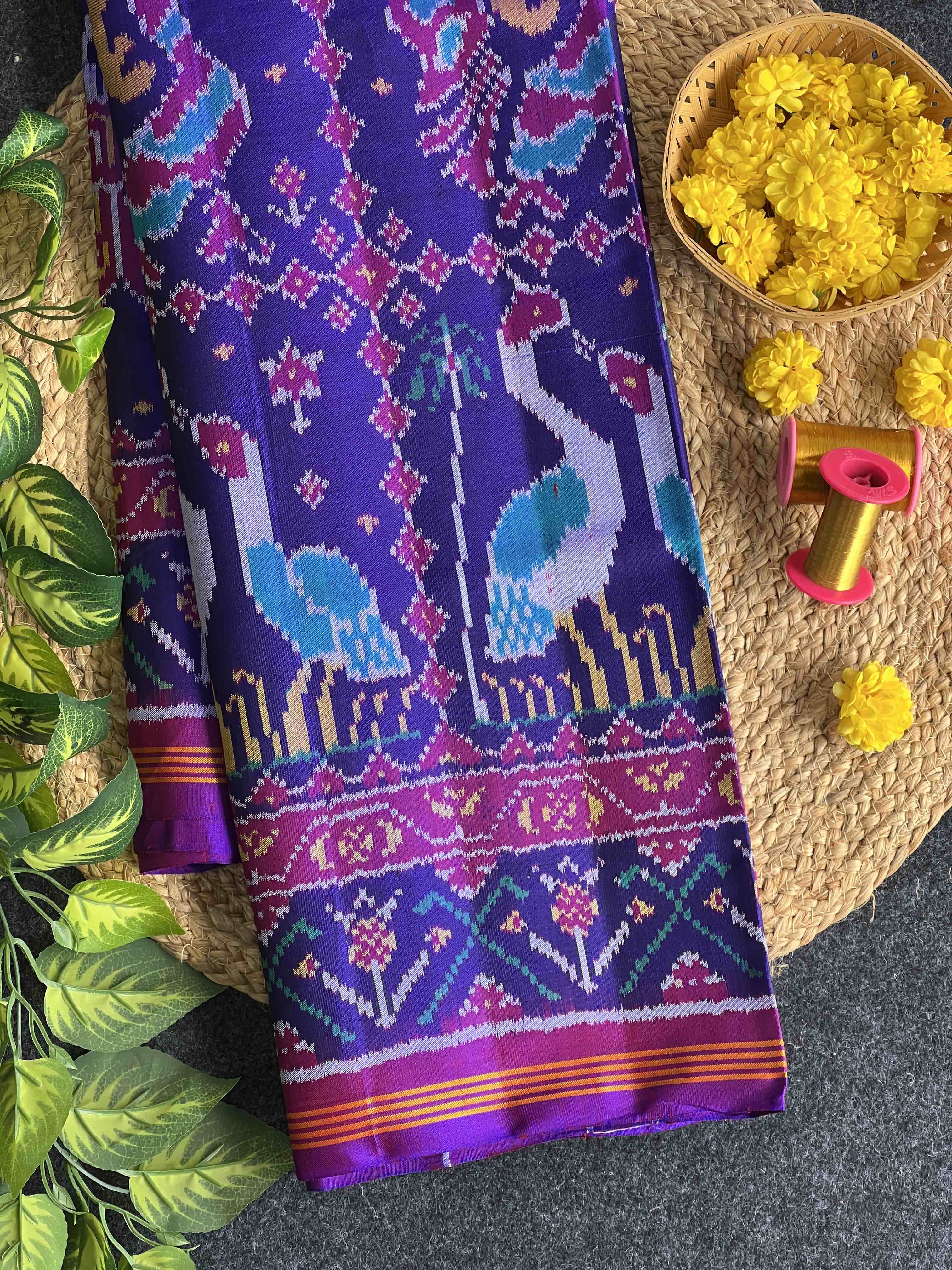 Big Motifs Design Handwoven Patola Silk Saree Main image