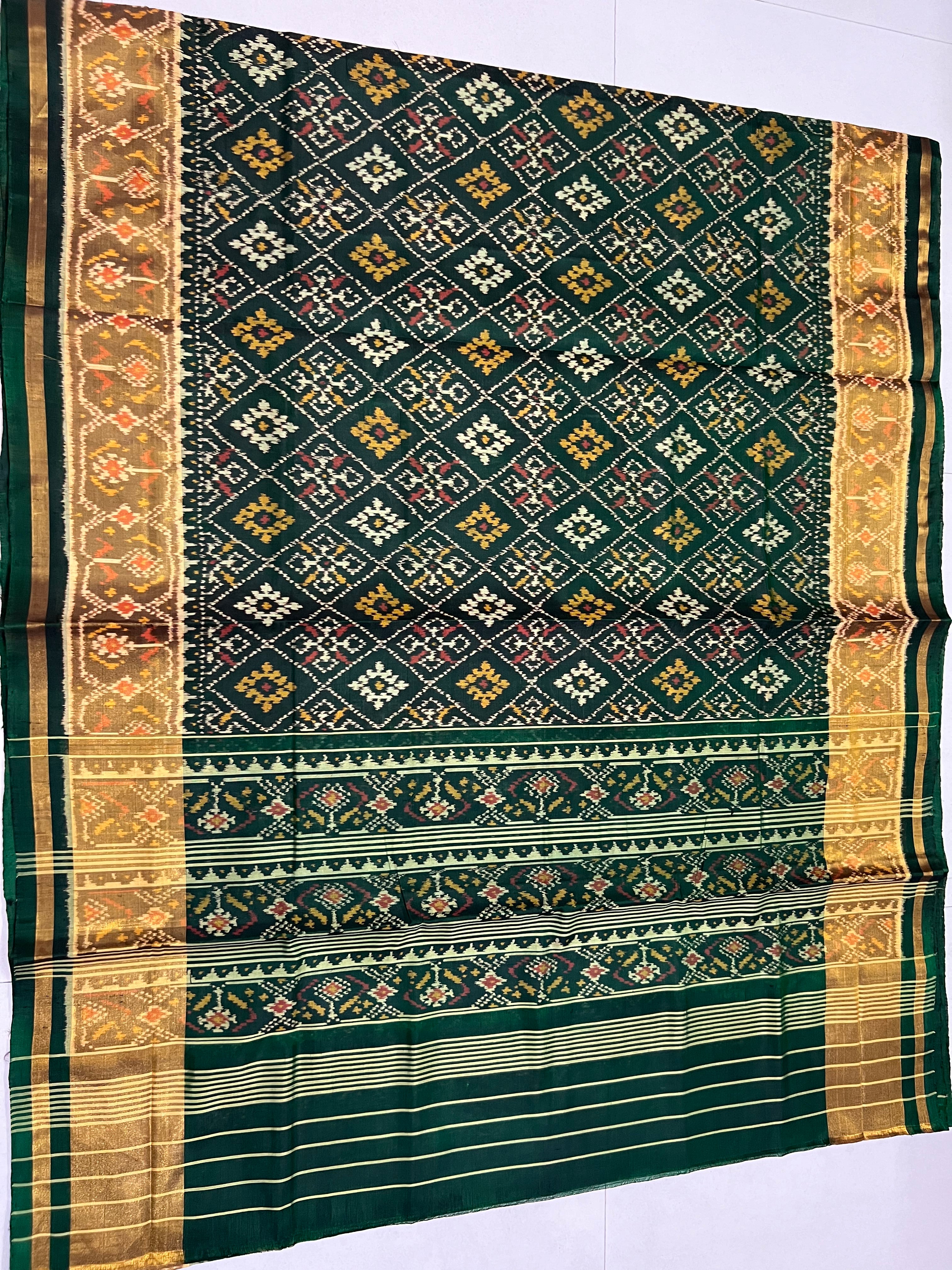 Pan-Chanda Traditional Design Handwoven Patola Silk Saree