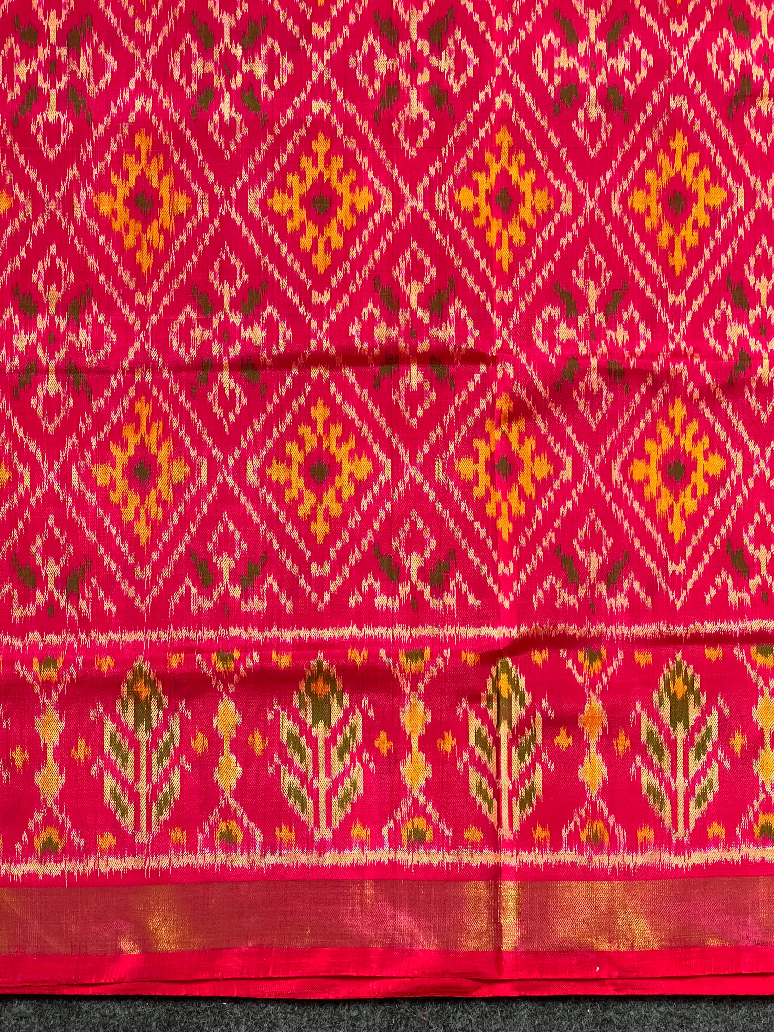 Pink Pan-Chanda Traditional Design Handwoven Patola Silk Saree