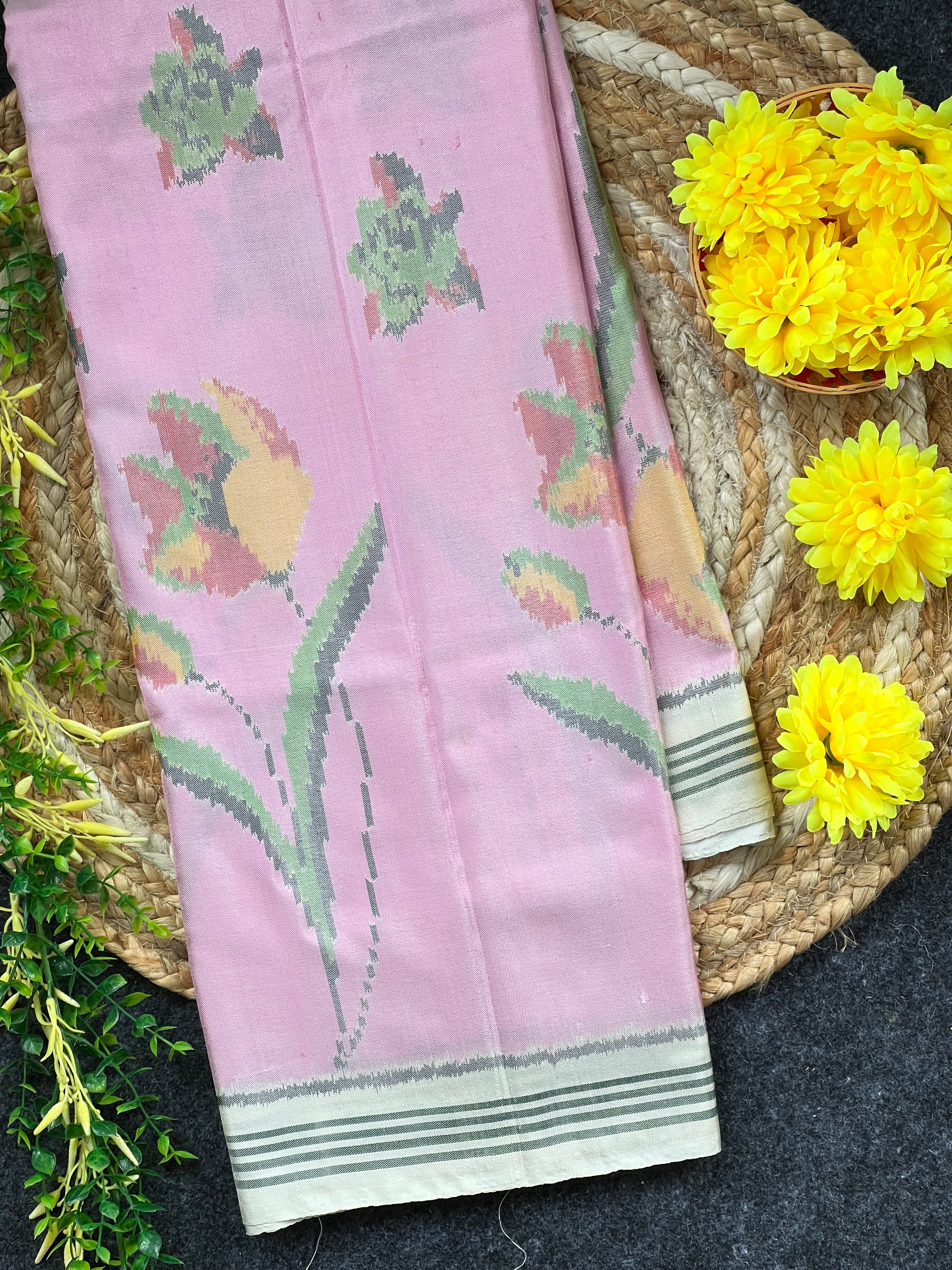 Exclusive Flower Design Handwoven Patola Silk Saree Main image