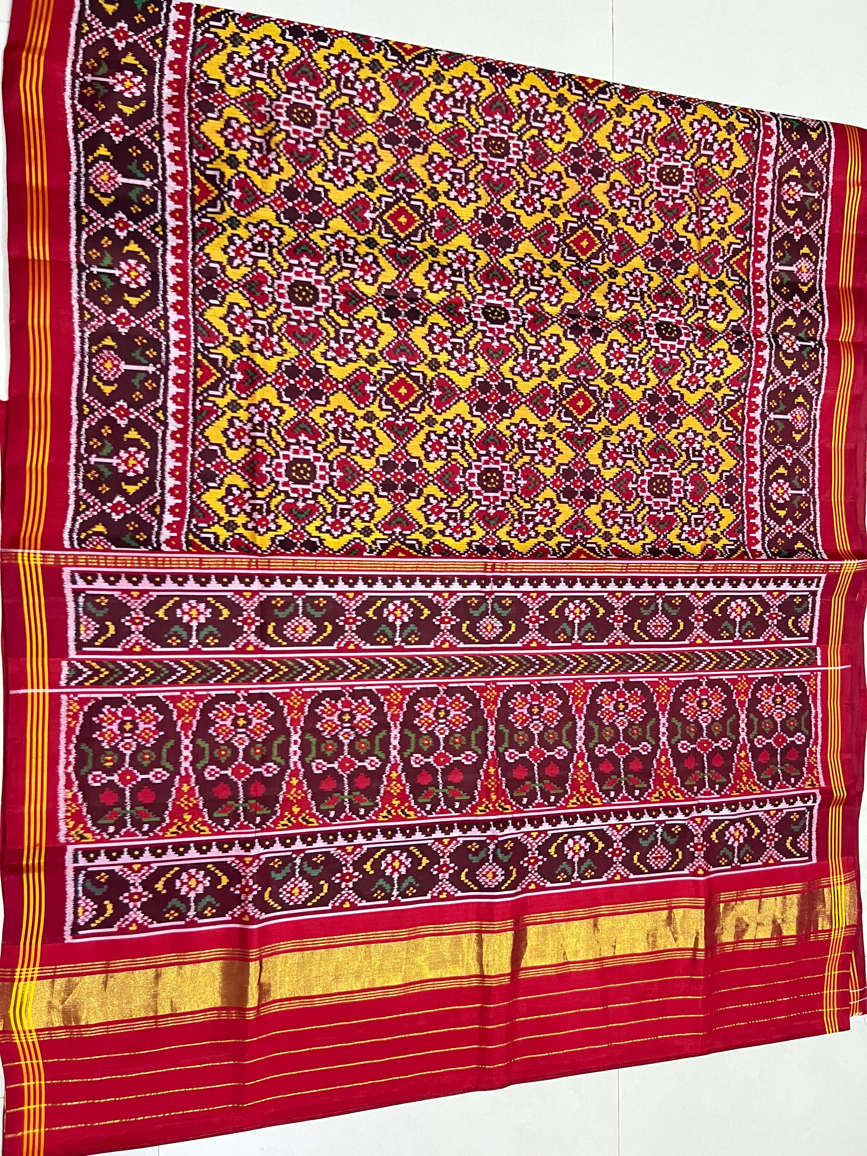 Navratna-Menekchowk Traditional Design Handwoven Patola Silk Saree