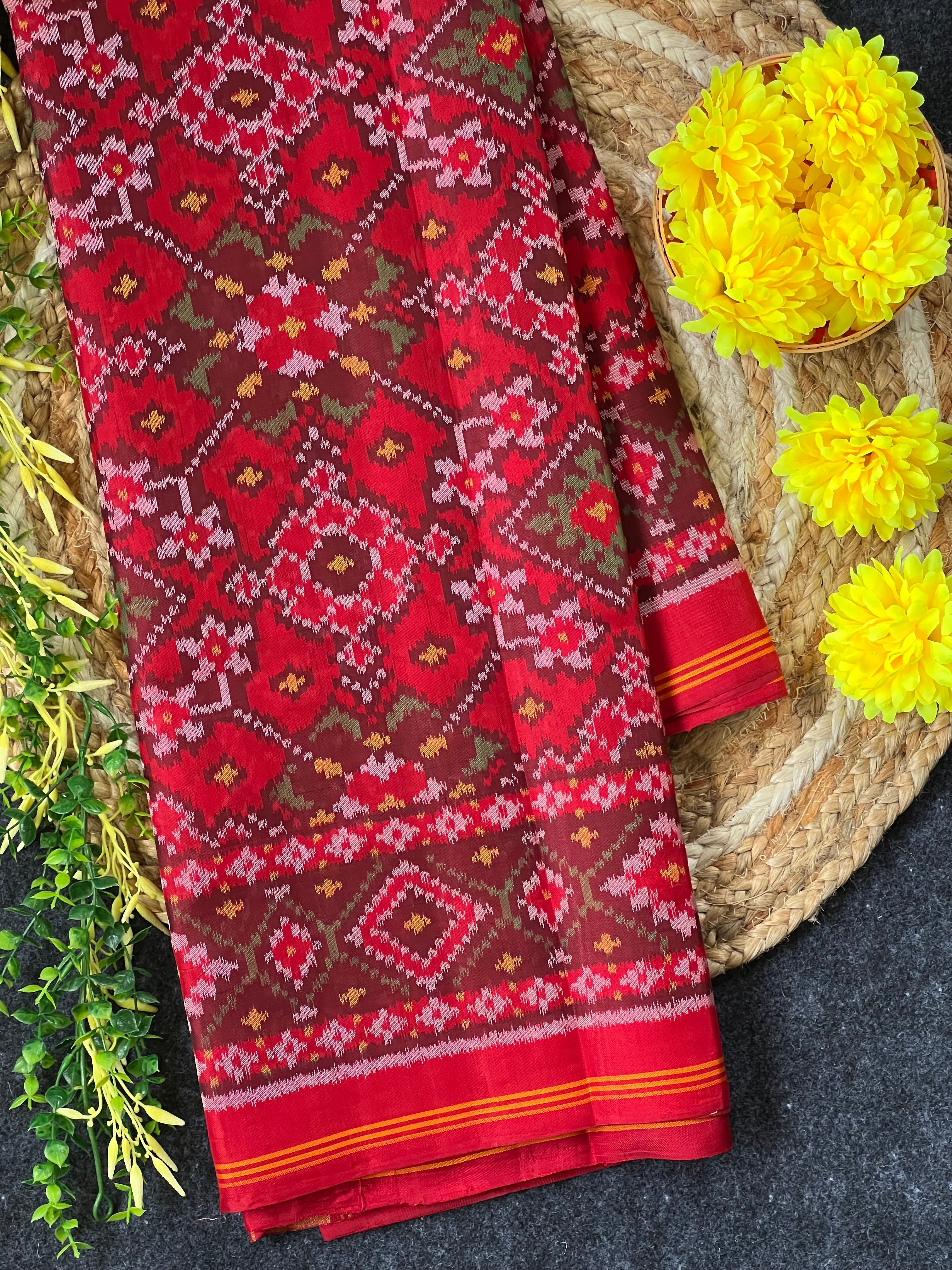 Navratna Traditional Design Handwoven Patola Silk Saree Main image