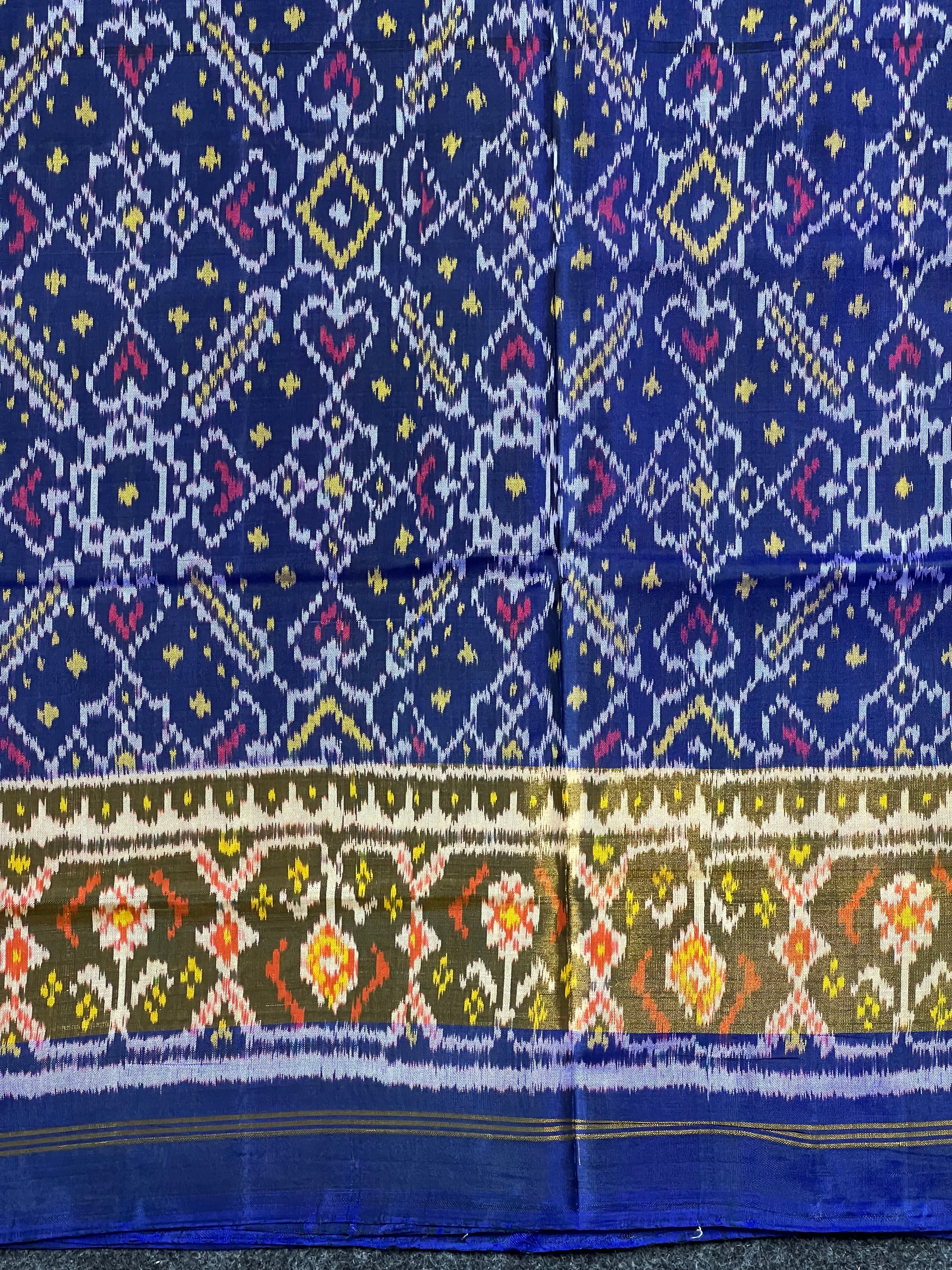 Manekchowk Tradition Design Handwoven Patola Silk Saree