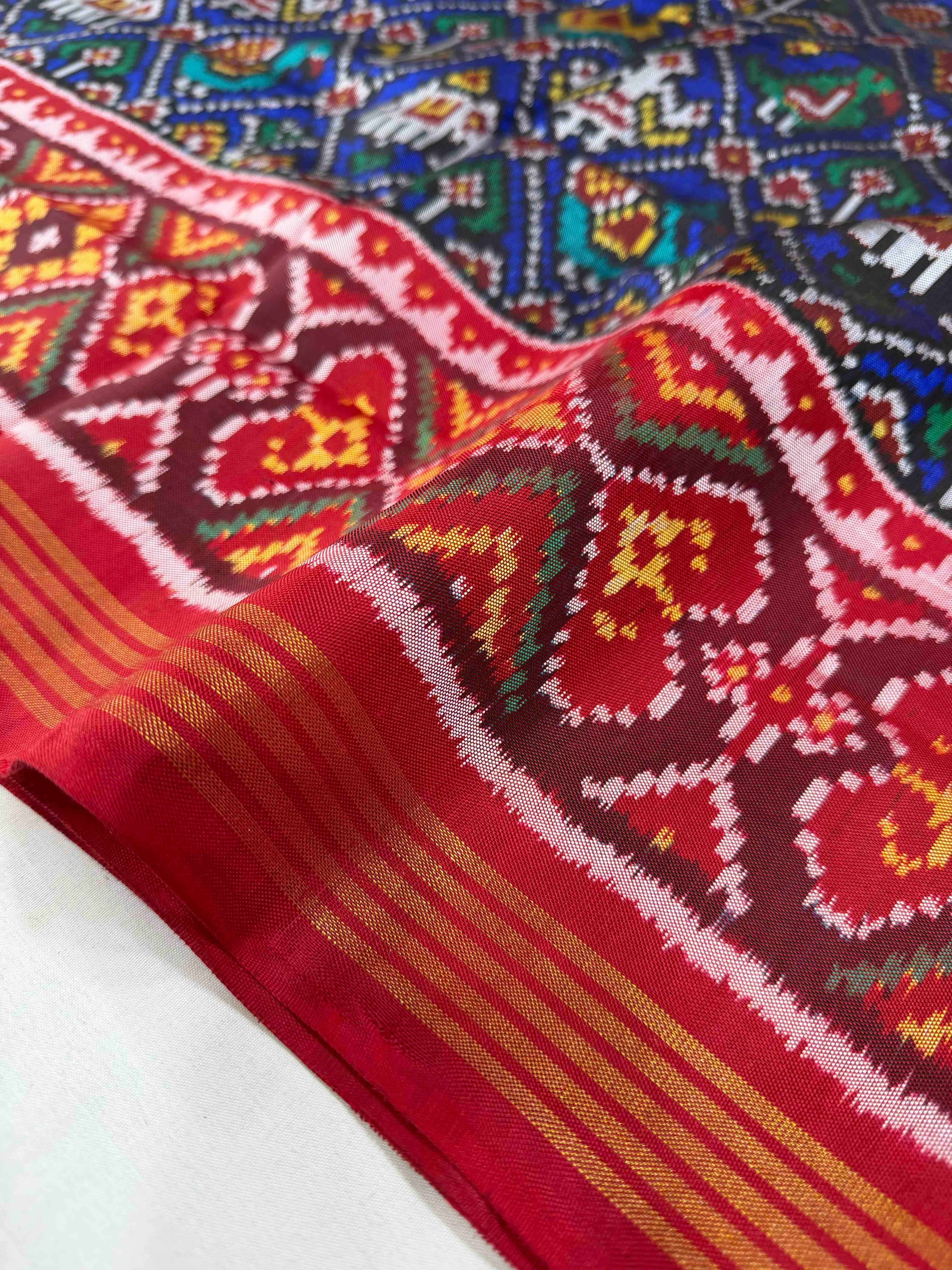 Narikunj Traditional Design Handwoven Patola Silk Saree