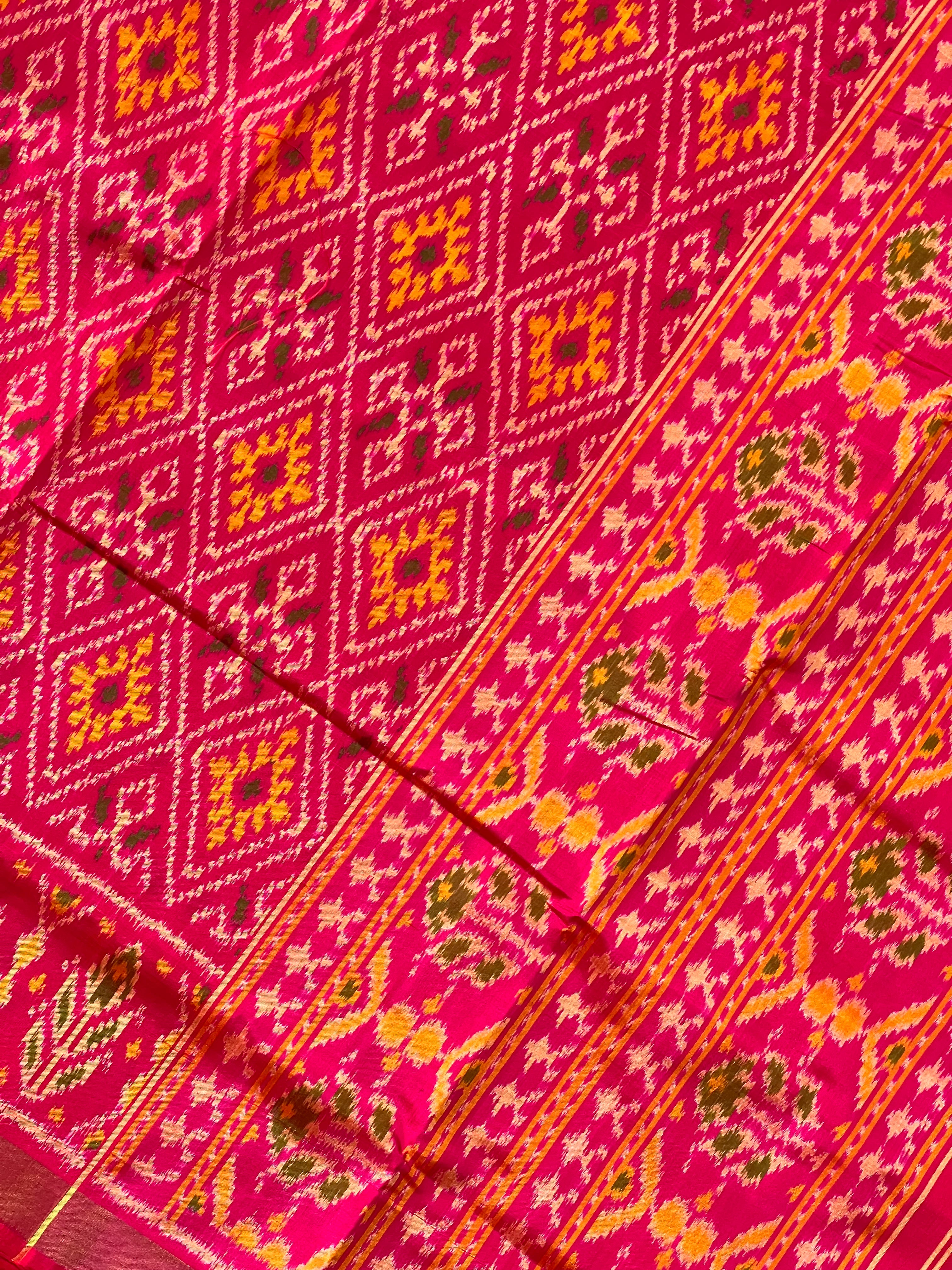 Pink Pan-Chanda Traditional Design Handwoven Patola Silk Saree