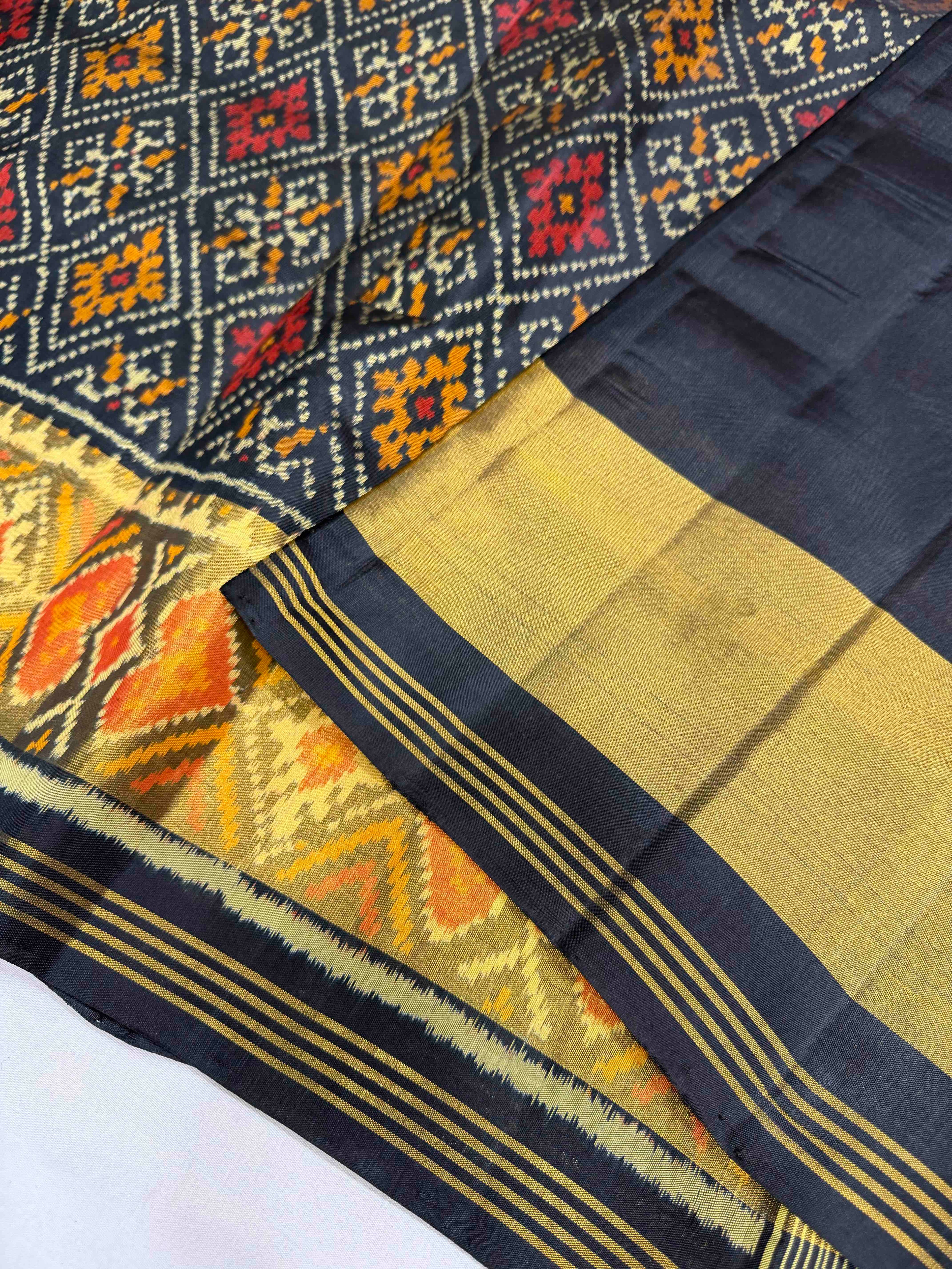 Pan-Chanda Design Handwoven Patola Silk Saree
