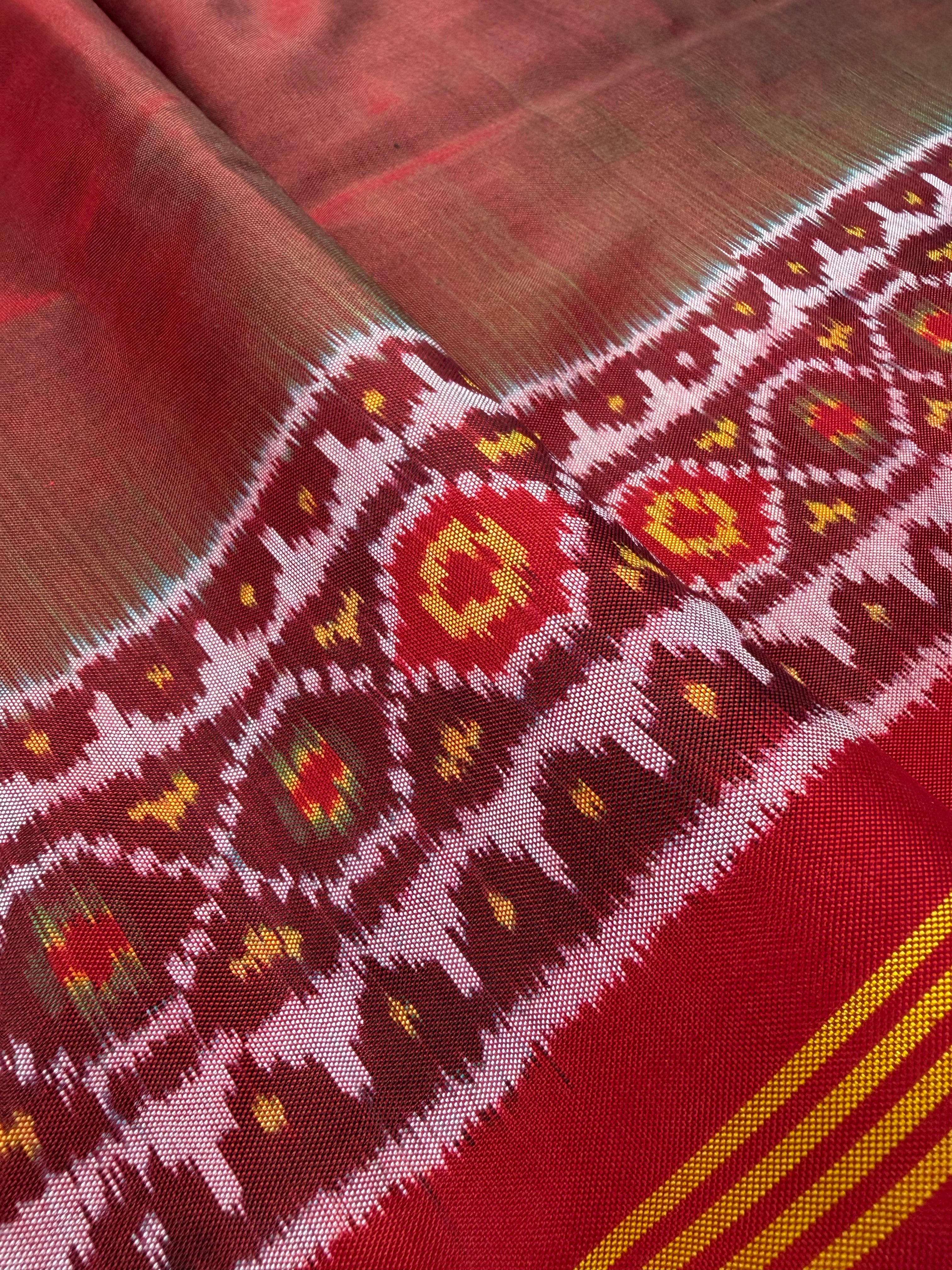 Plain Gala Border With Designer Blouse Handwoven Patola Silk Saree