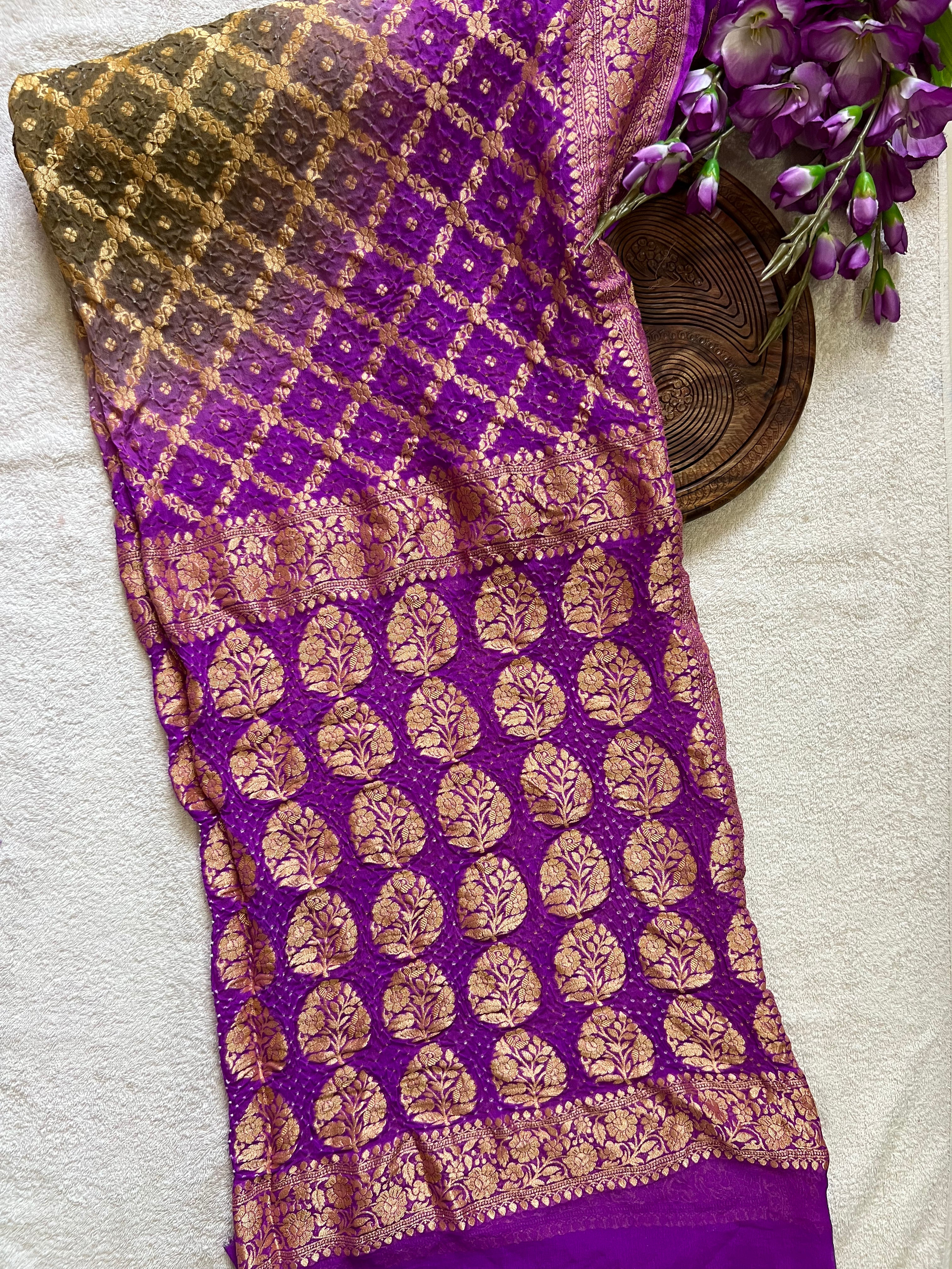 Georgette Bandhej Saree Main image